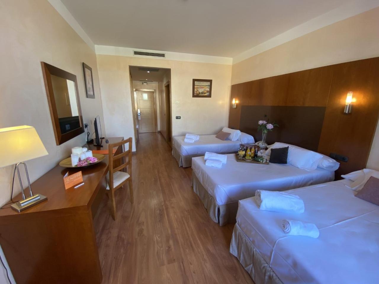 Hotel Montera Plaza Los Barrios Exterior photo